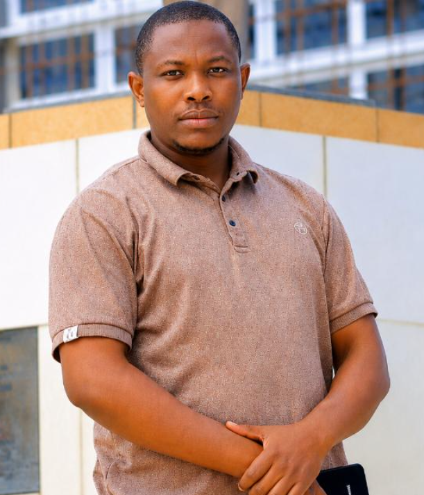 Frank Mangowi - IT Specialist